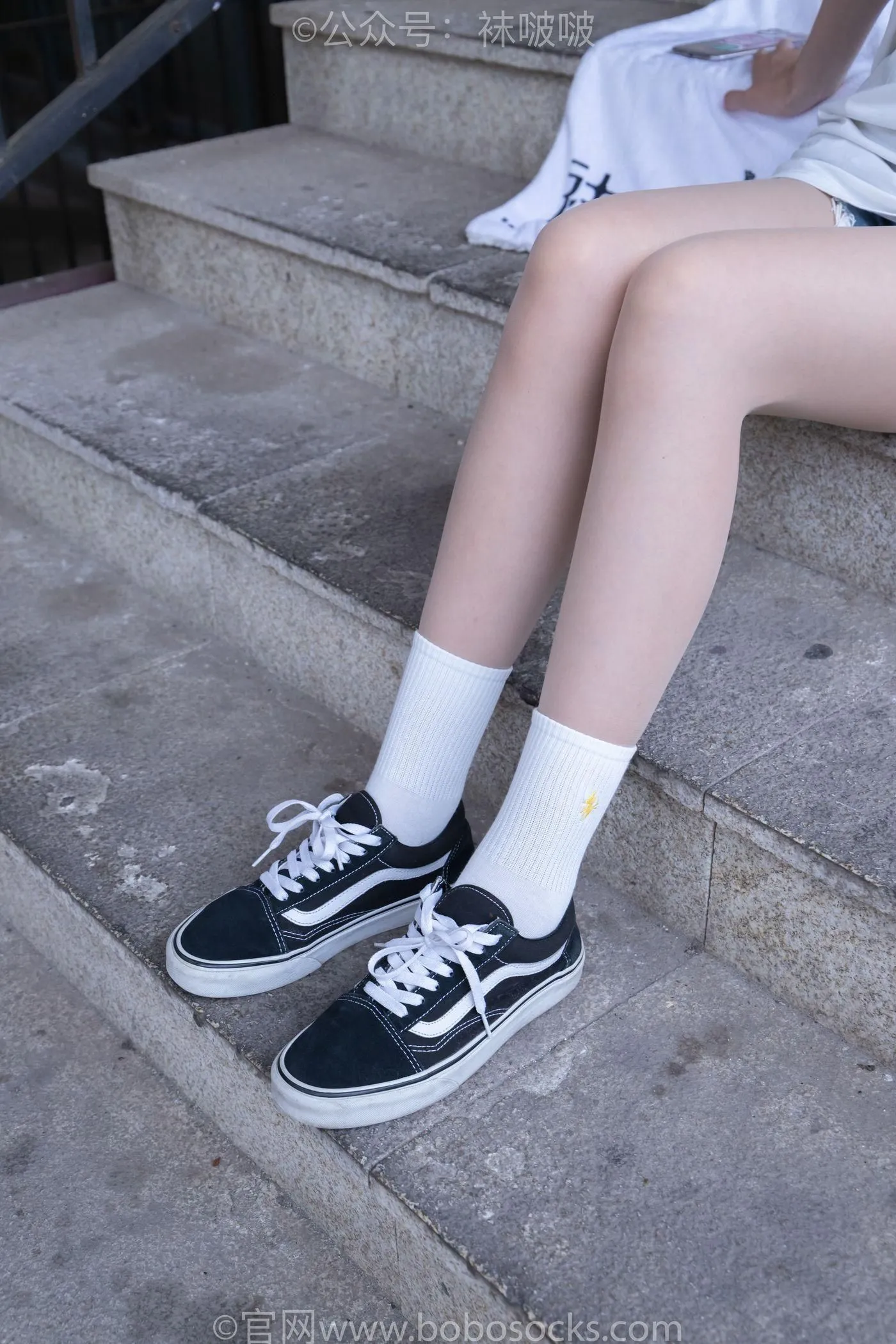 [BoBoSocks袜啵啵]NO.069 小甜豆-vans板鞋、白棉袜、肉丝 [135P]插图4